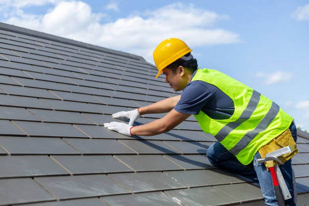 Best Commercial Roofing Services  in Leavittsburg, OH