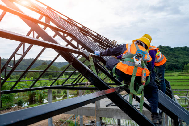Best Tile Roofing Contractor  in Leavittsburg, OH